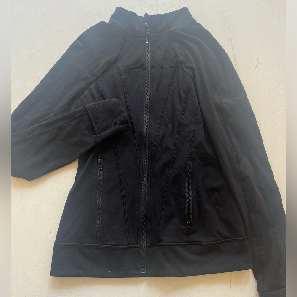 IVIVVA BY LULULEMON black zip up jacket girls size 14